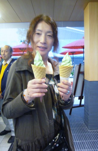 Happy customer at Haneda Airport International Terminal