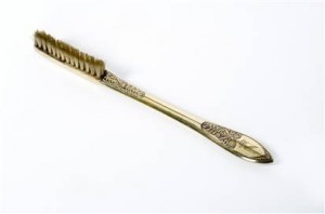 wellcome-collection - napoleon's toothbrush