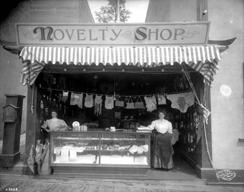 AYP - Souvenir Shop - Frank Nowel 1909