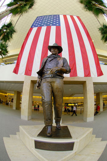 John-Wayne-Statue
