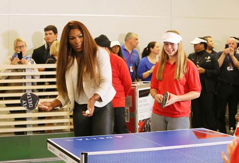 Heathrow Serena Williams with fan