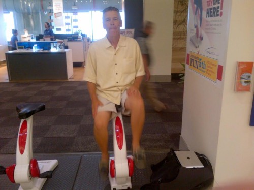 PHL _Tom Currie exercising on his three hour layover on way to Rome