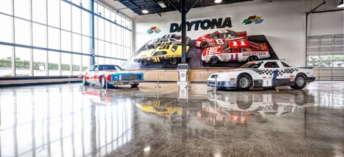 _World of Speed Interior_NASCAR and Daytona Banking