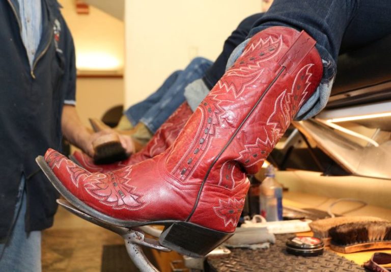 You still can get your shoes shined at the airport Stuck at the Airport