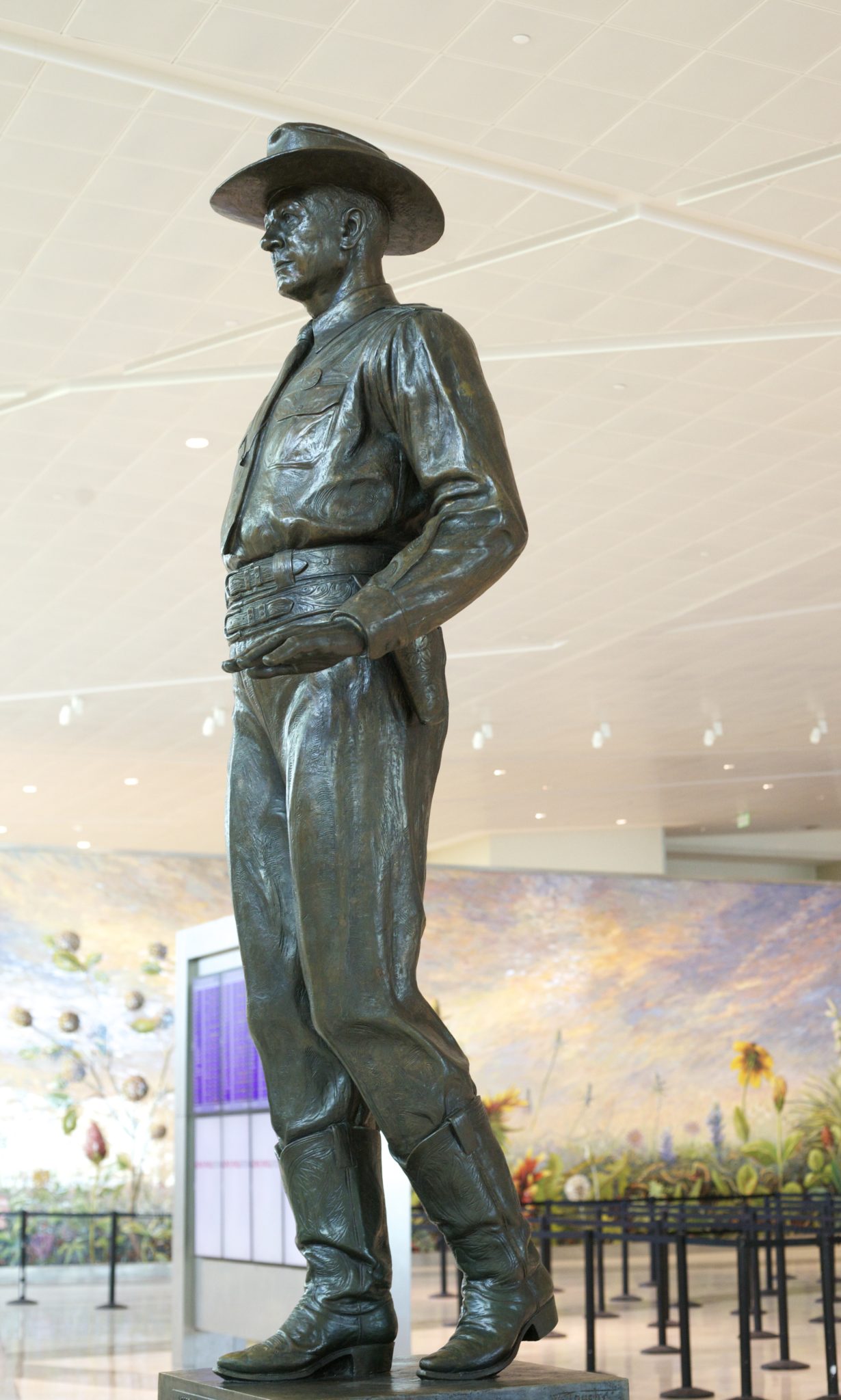Texas Ranger statue removed from Dallas Love Field Stuck at the Airport