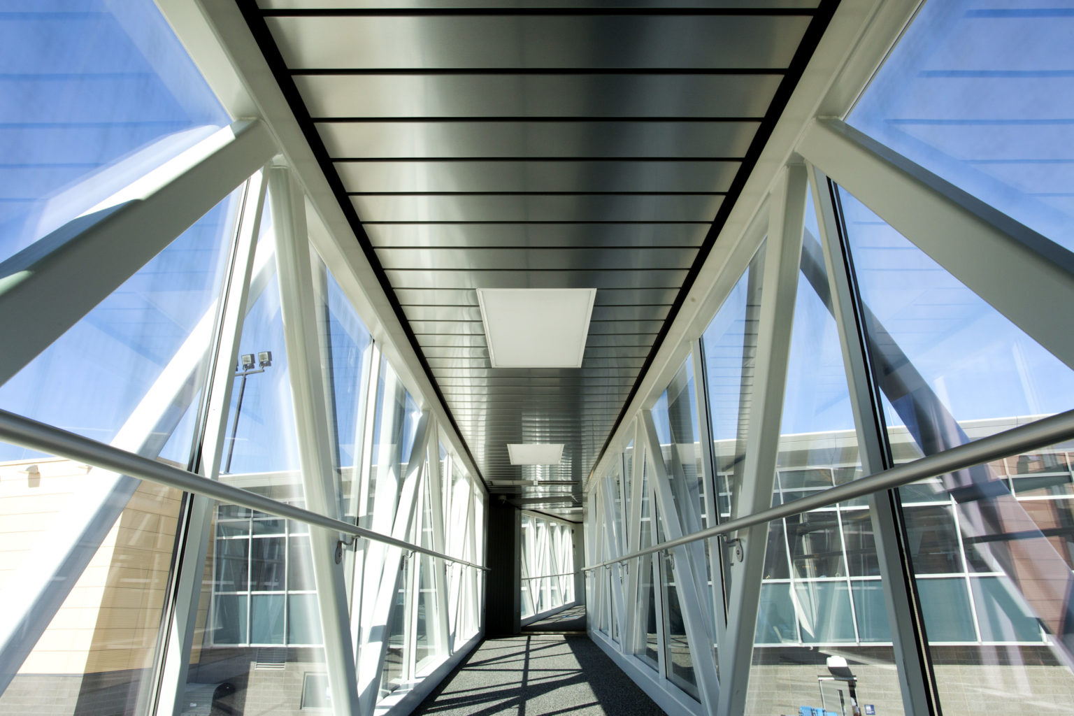 Glass jet bridges Archives Stuck at the Airport