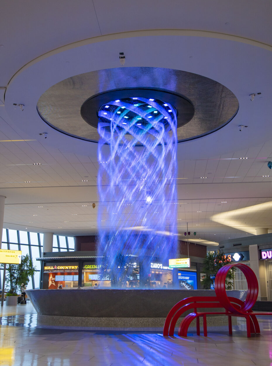 LaGuardia Airport has a cool new water show - Stuck at the Airport