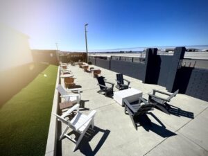 Another airport gets an outdoor patio