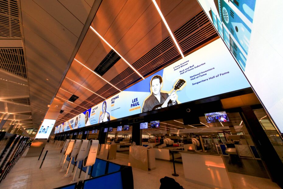 What's Inside The New Terminal A at Newark Liberty Int'l Airport (EWR