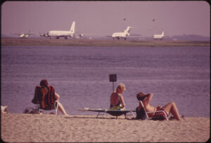 Airports and airlines are cool with heat waves