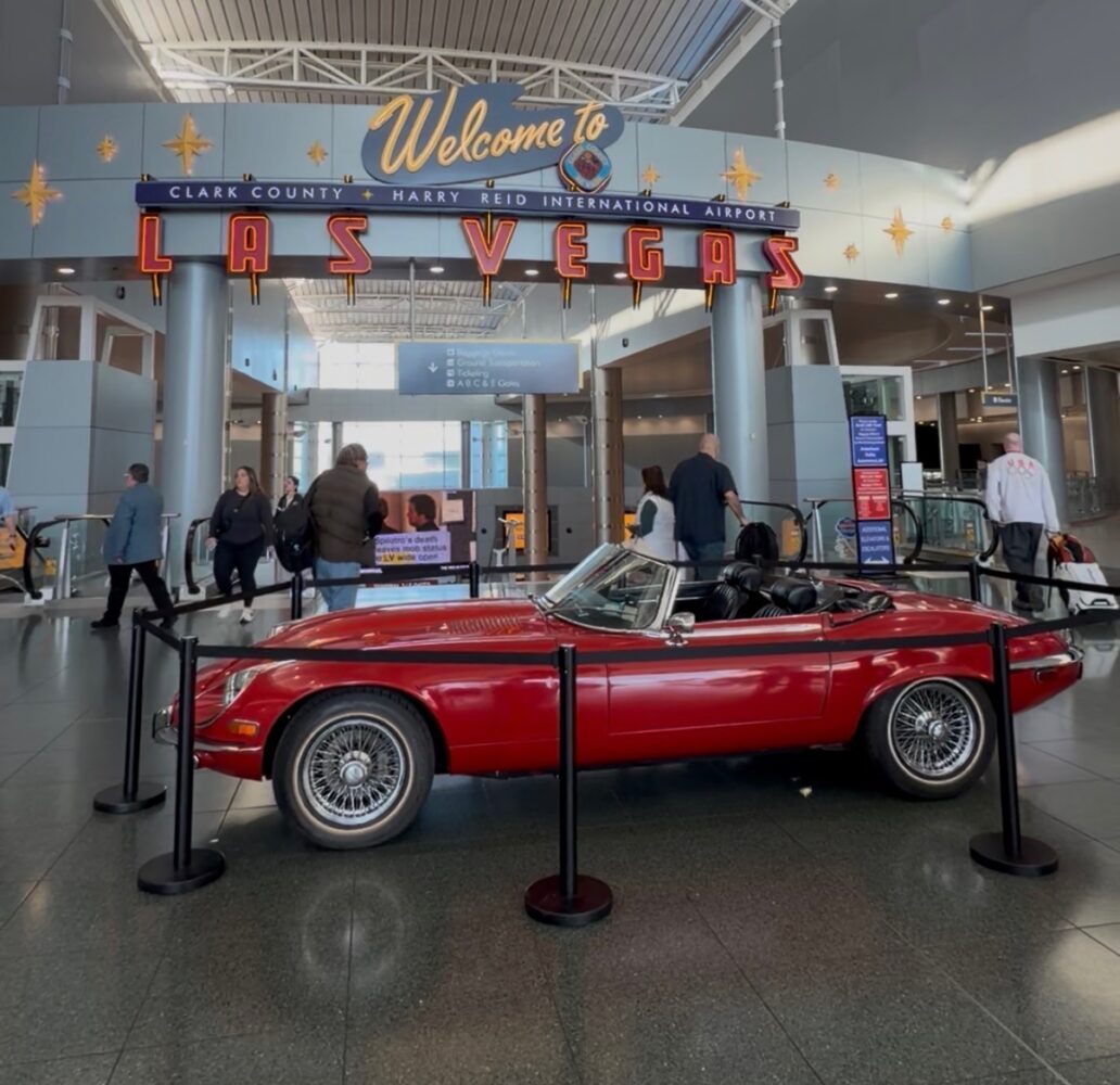 How to find Mob artifacts at LAS Airport