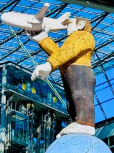 Airport hotels as homebase for a quick city visit